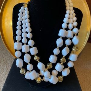 Gorgeous White Festoon Necklace.